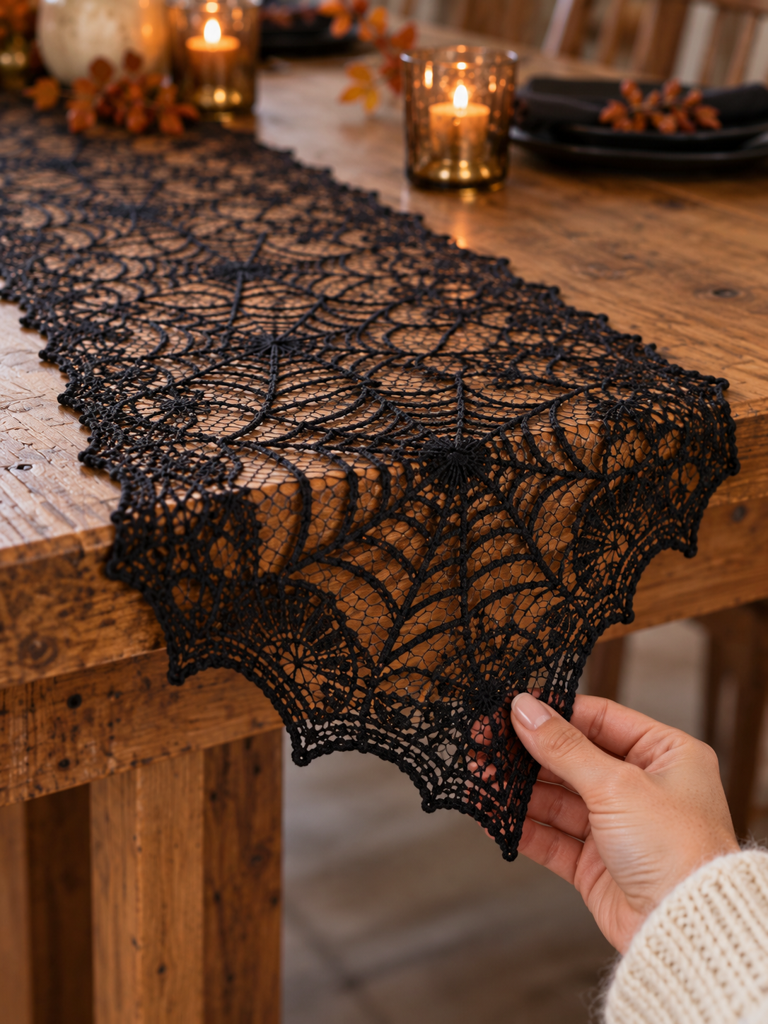 Arachne Spinnennetz-Tischläufer aus Spitze - Detailansicht